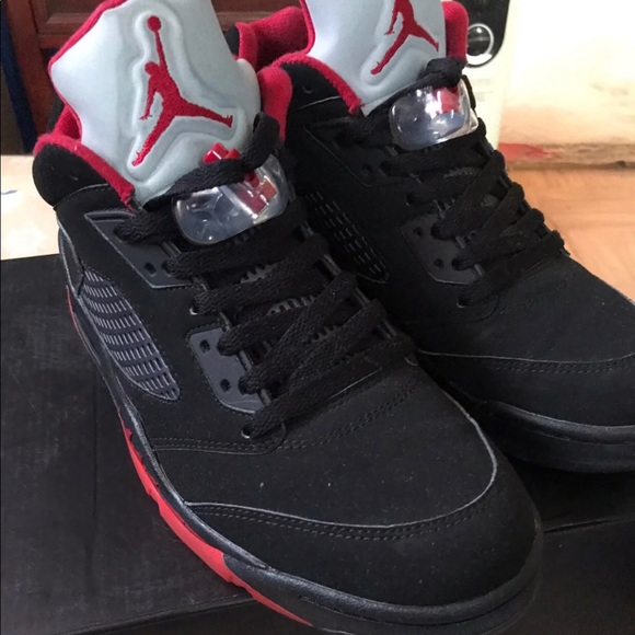 Air Jordan 5 “Alternate”